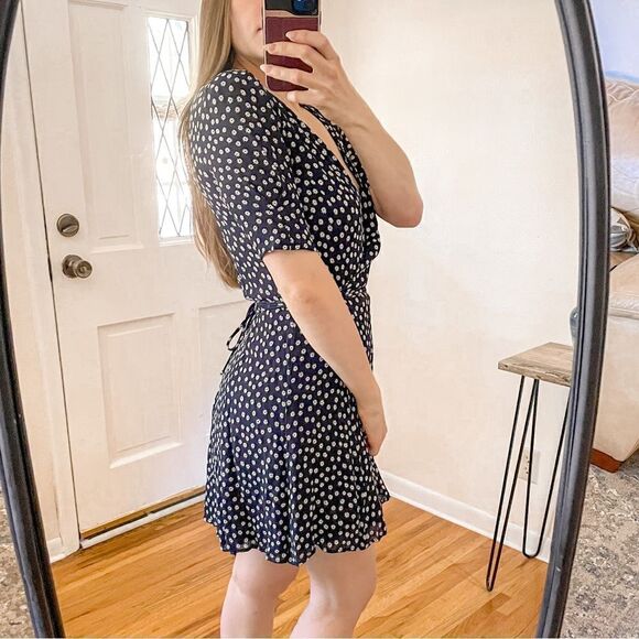 Reformation Lucky Wrap Dress Navy Blue Daisy L - Picture 3 of 8